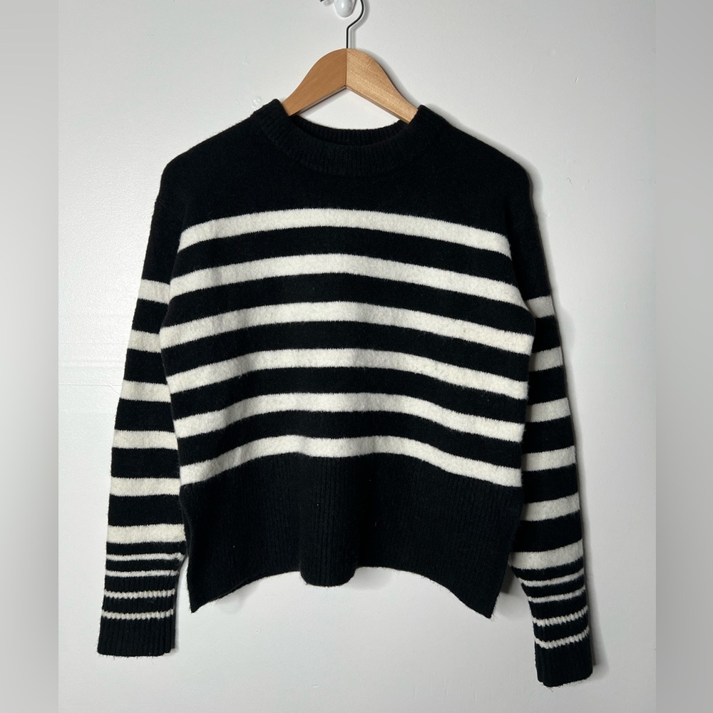 Stylus Striped Black White Sweater, XS